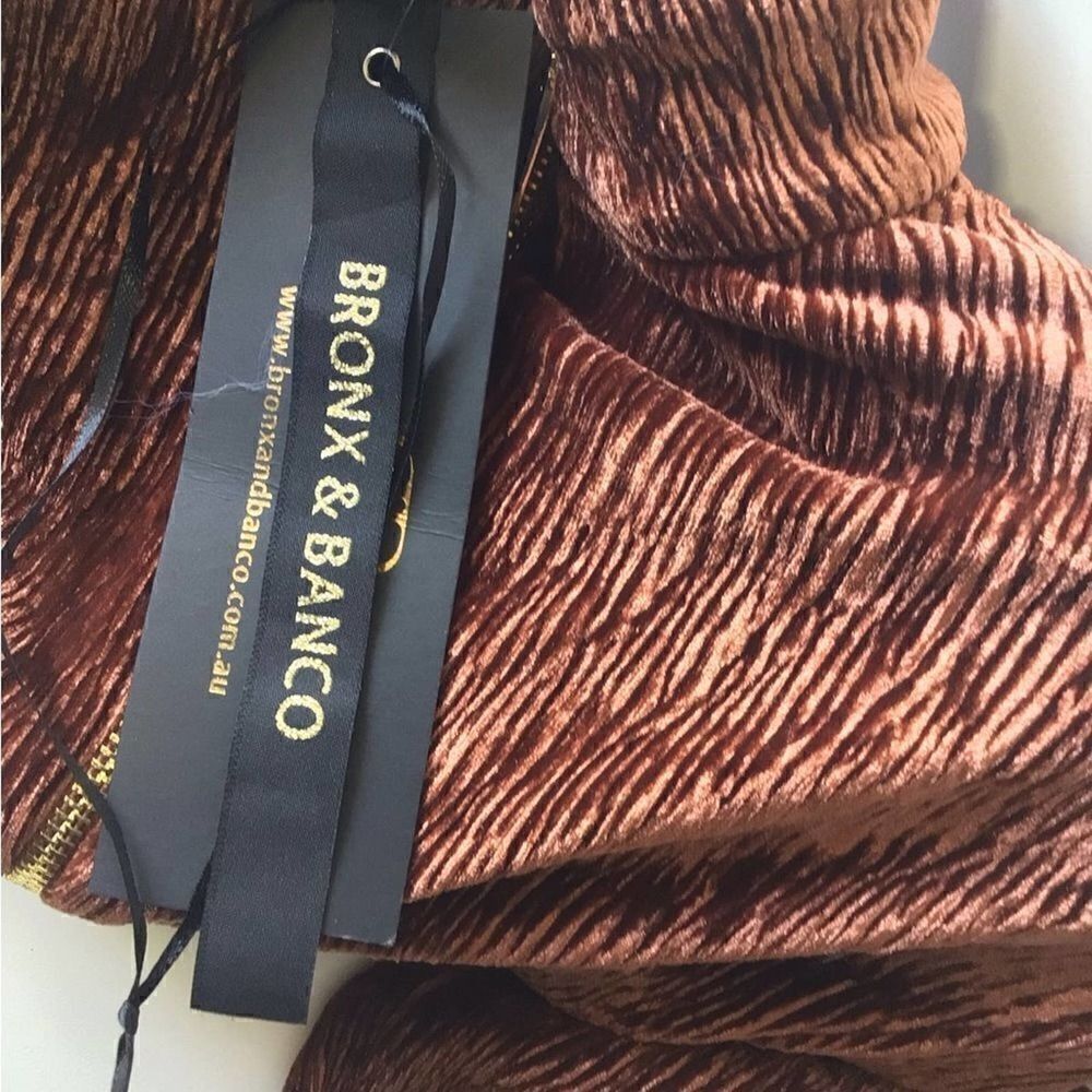 Bronx & Banco Cleopatra Rust Velvet Cutout Maxi Skirt Long Sleeve Gold Chain - Picture 15 of 15